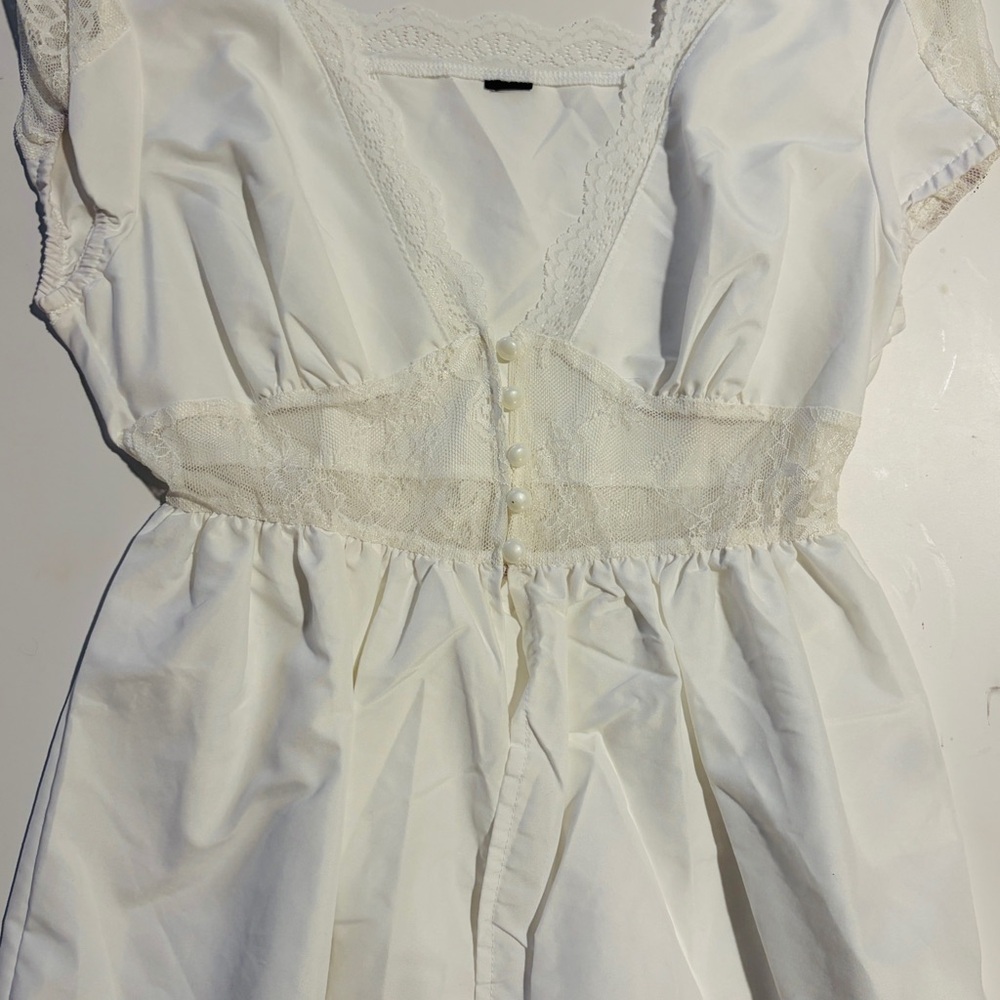 Whimsical White Summer Blouse. Lace Trimming. #summer #chic